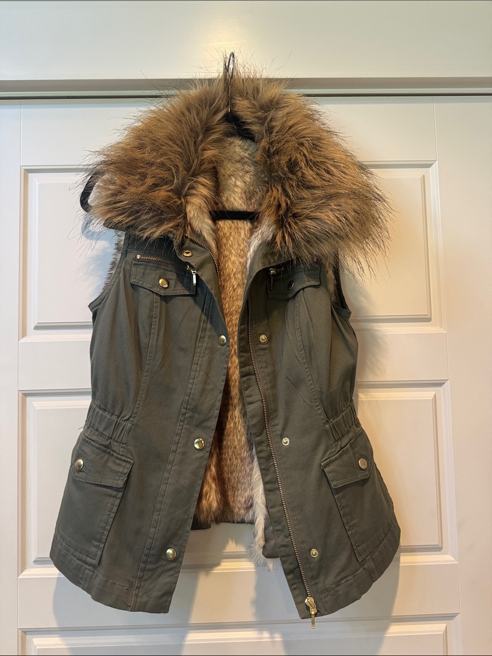 Women's Faux Fur-Trim Utility Vest - Olive Green- perfect fall vest 🧡🤎 - SZ: S